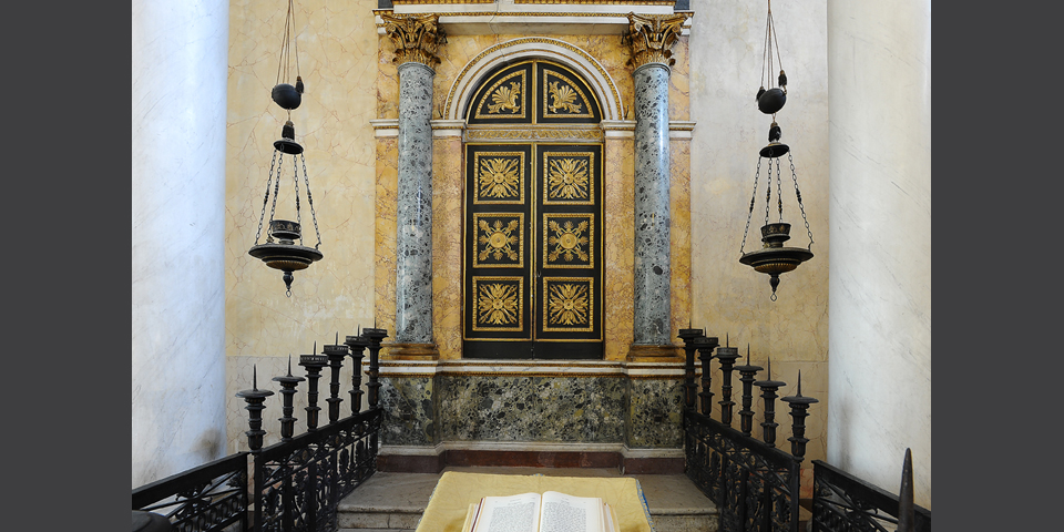Sabbioneta l'armadio sacro della sinagoga © Alberto Jona Falco