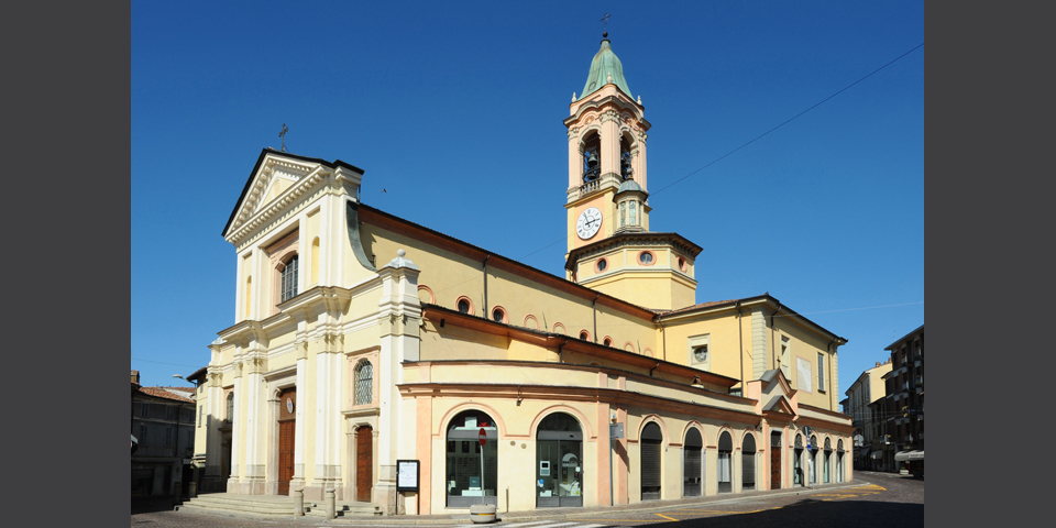 Broni, la chiesa in piazza Garibaldi © Alberto Jona Falco