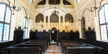 Interior of the Synagogue of Mantua, entrance and women's gallery  © Alberto Jona Falco