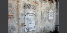 Viadana, cemetery, walled-up plaque © Alberto Jona Falco